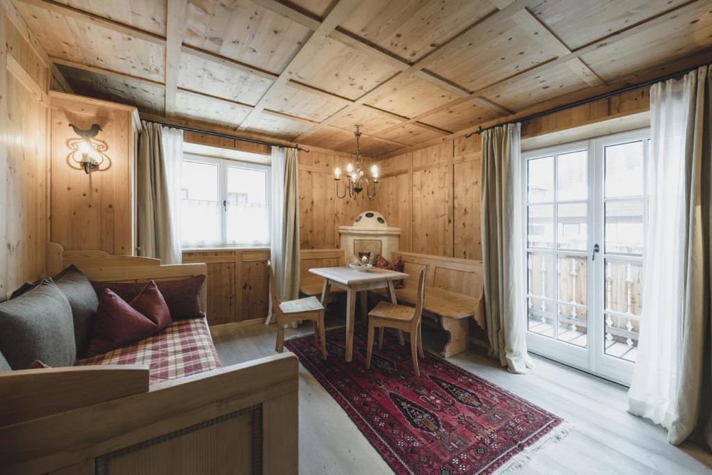 hotel himmlhof sankt anton am arlberg österreich indoor