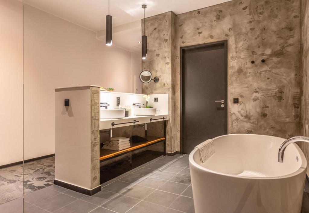 hotel neuer fritz berlin bath