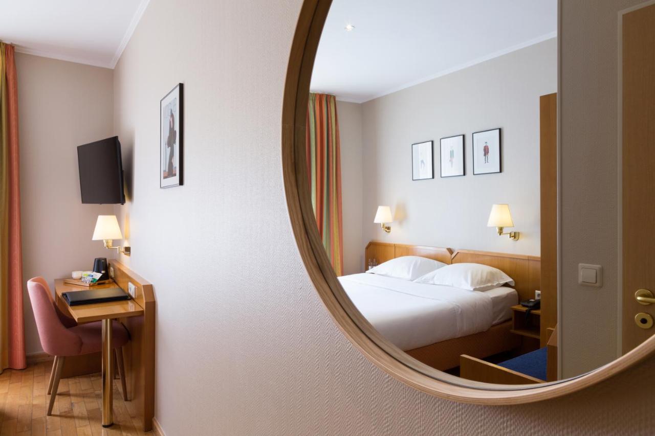 hotel perrin stadt luxemburg mirror