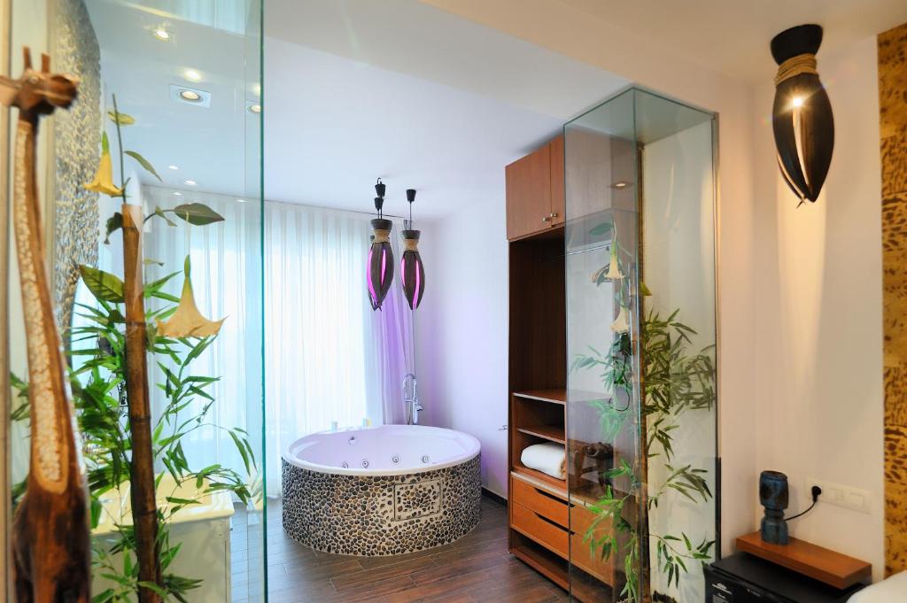 hotel sabbia by gabbeach valencia bath