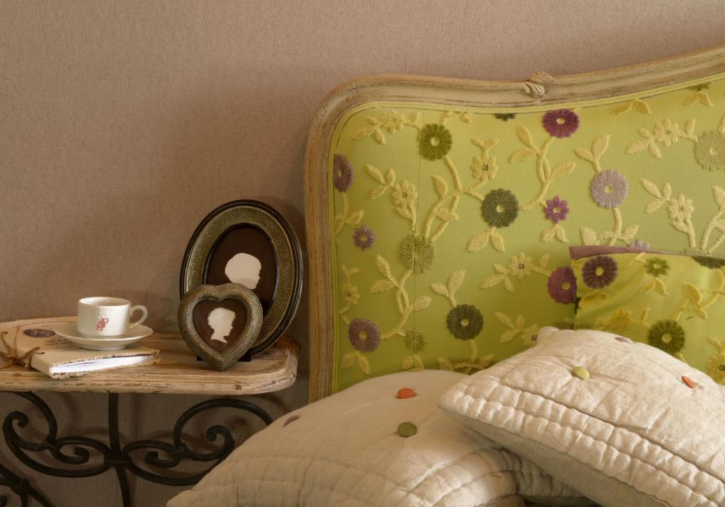 hotel st pierre saumur loire sofa