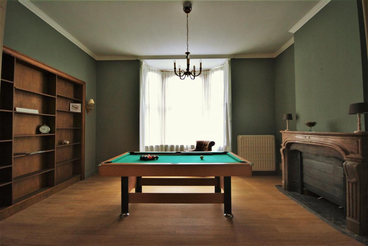 hotel villa de noailles spa hohes venn pool table