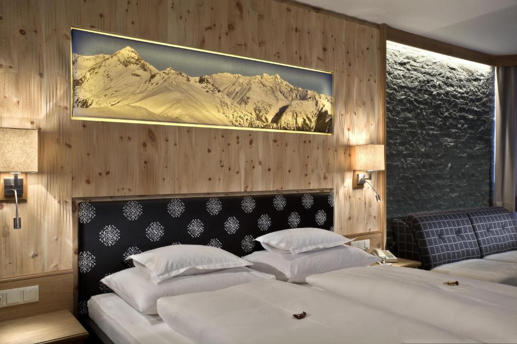 hotel wanderhotel taurerwirt osterreich bed