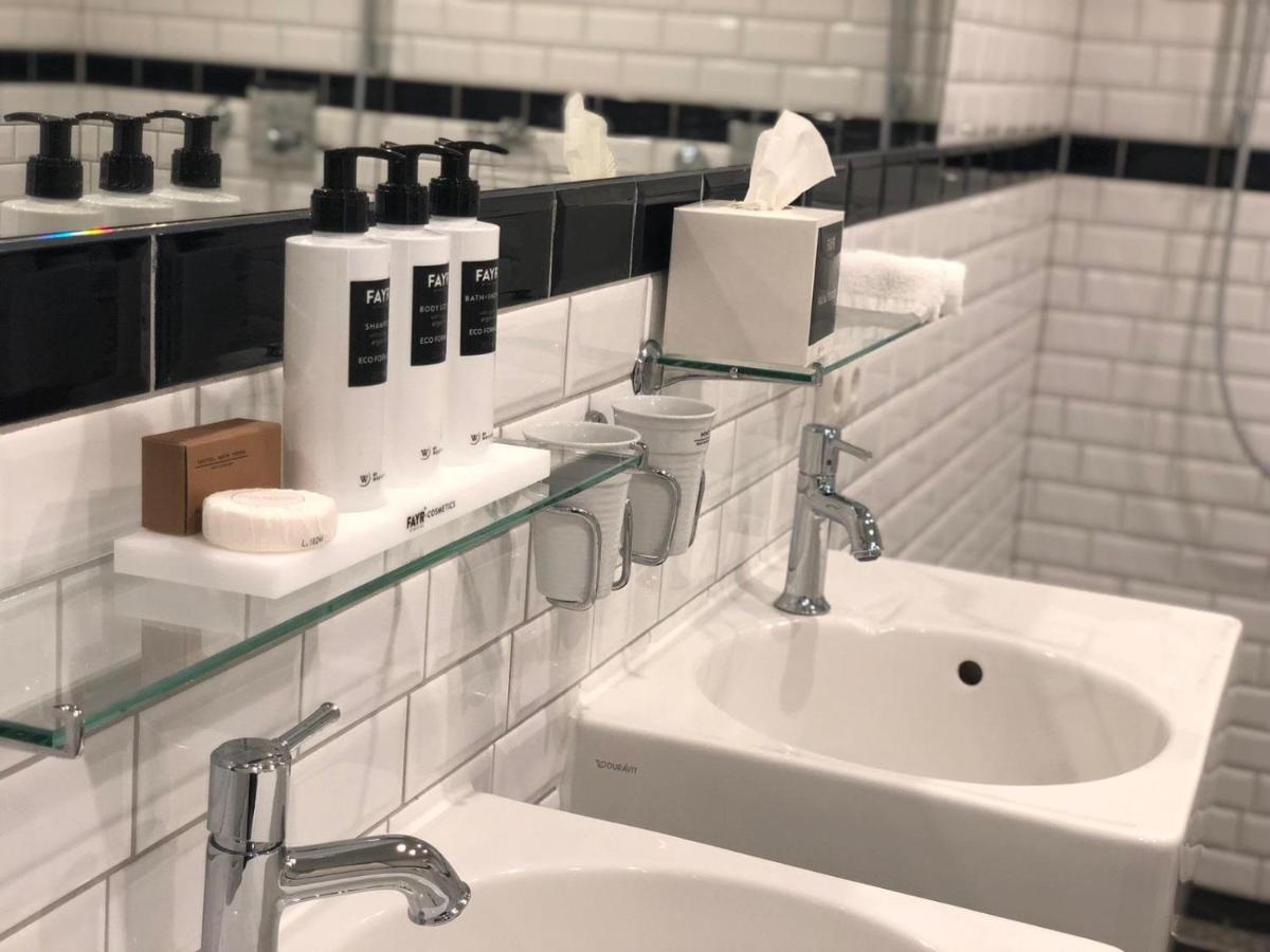 onderwijshotel de rooi pannen breda bathroom