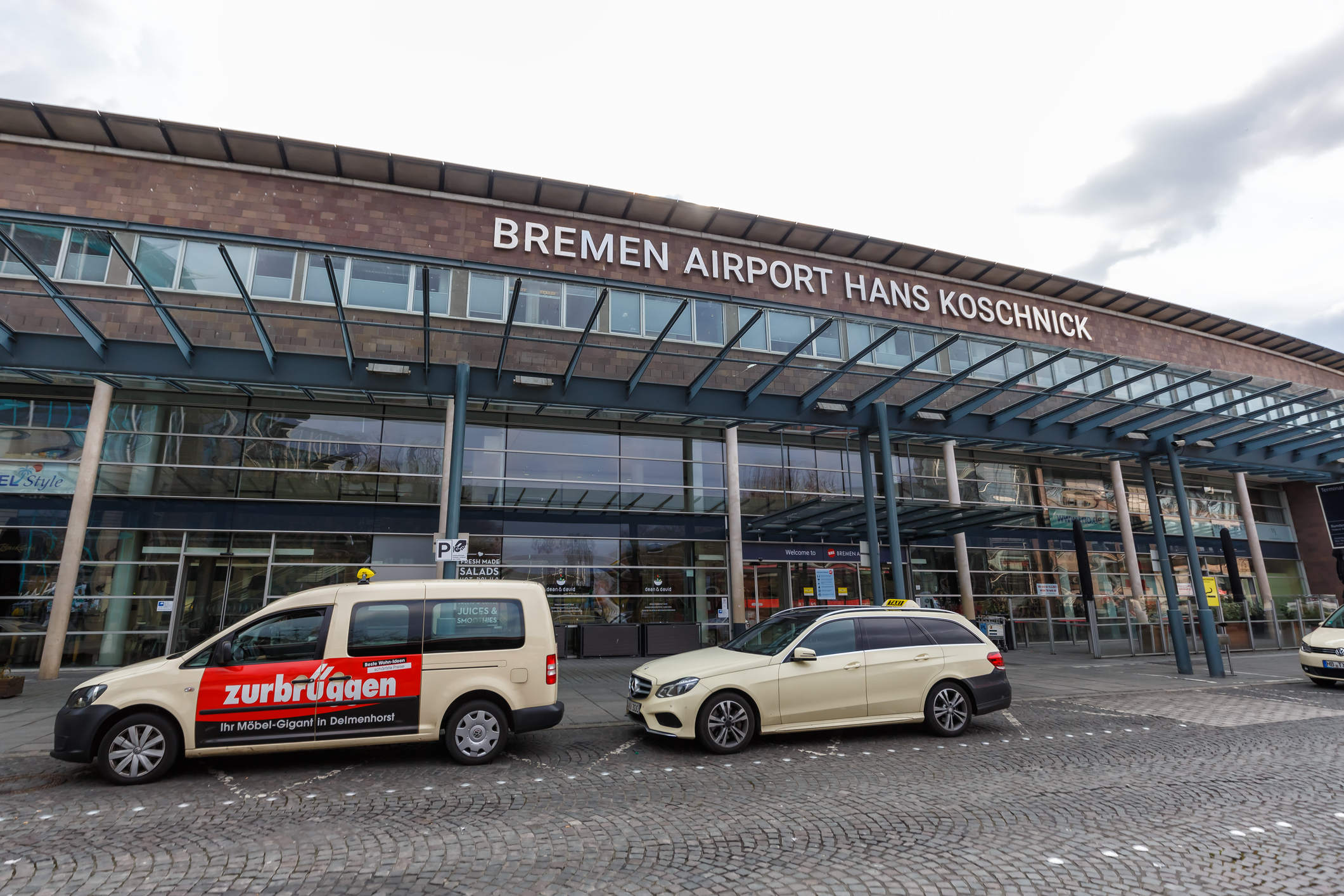 bremen flughafen hotel